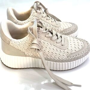 DOLEN PLATFORM SNEAKER Sz 6 by DOLCE VITA